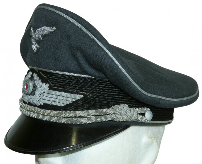 The visor cap of the Luftwaffe flight officer