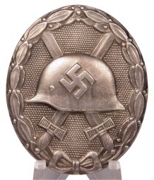 Glaser & Söhne L/22 Wound Badge in Silver